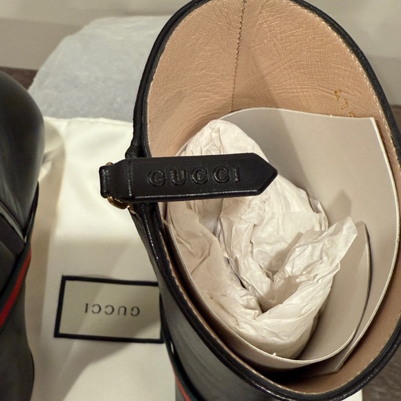 New. Gucci Black and Red Stripe Bag with Cream Dust Cover. Authentic. Size 38.5 - Picture 9 of 13